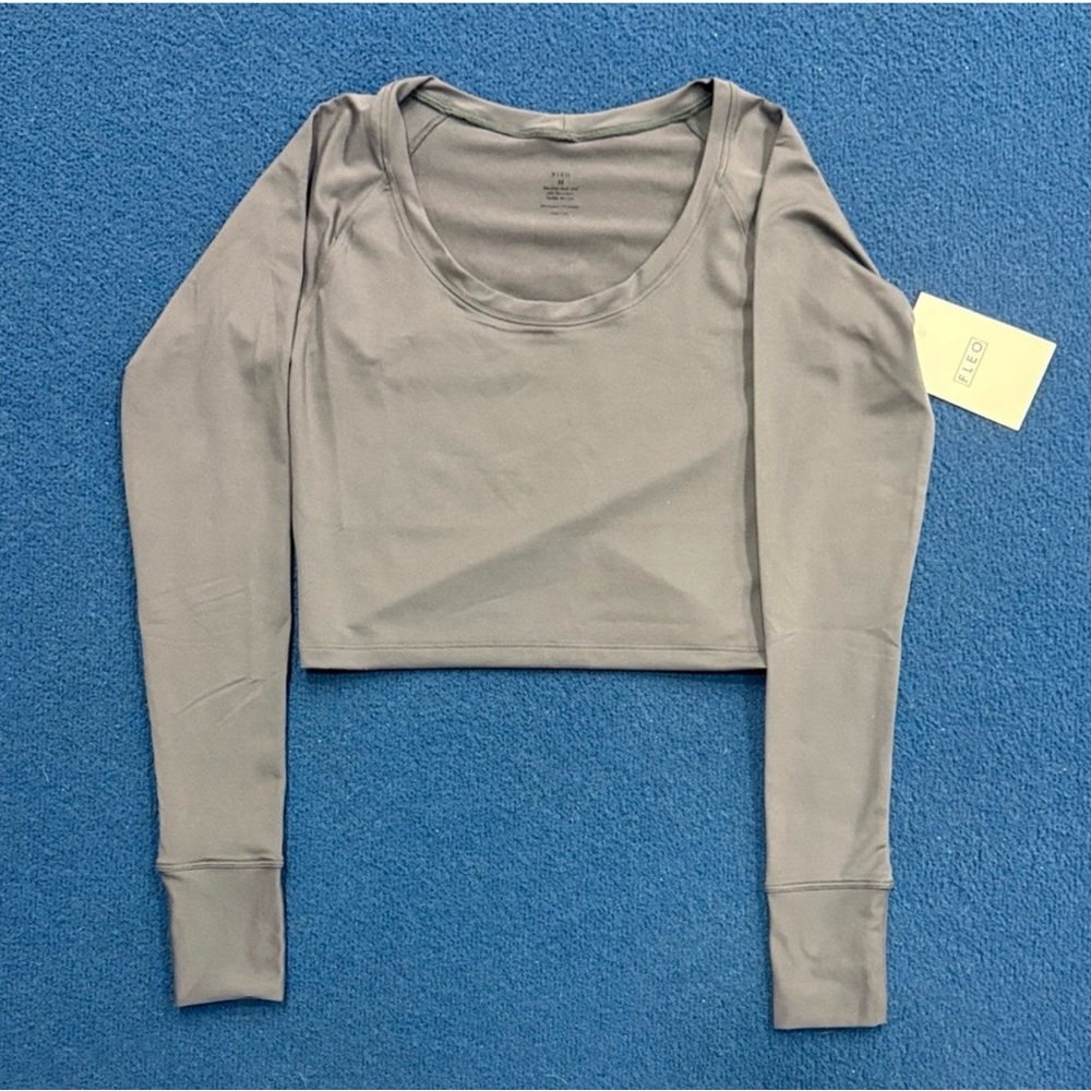 Fleo Ebony Gray Long Sleeve Crop Top